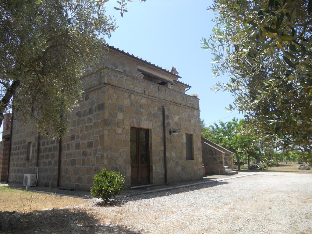 Agriturismo Tenuta Roccaccia ปีติญาโน ภายนอก รูปภาพ
