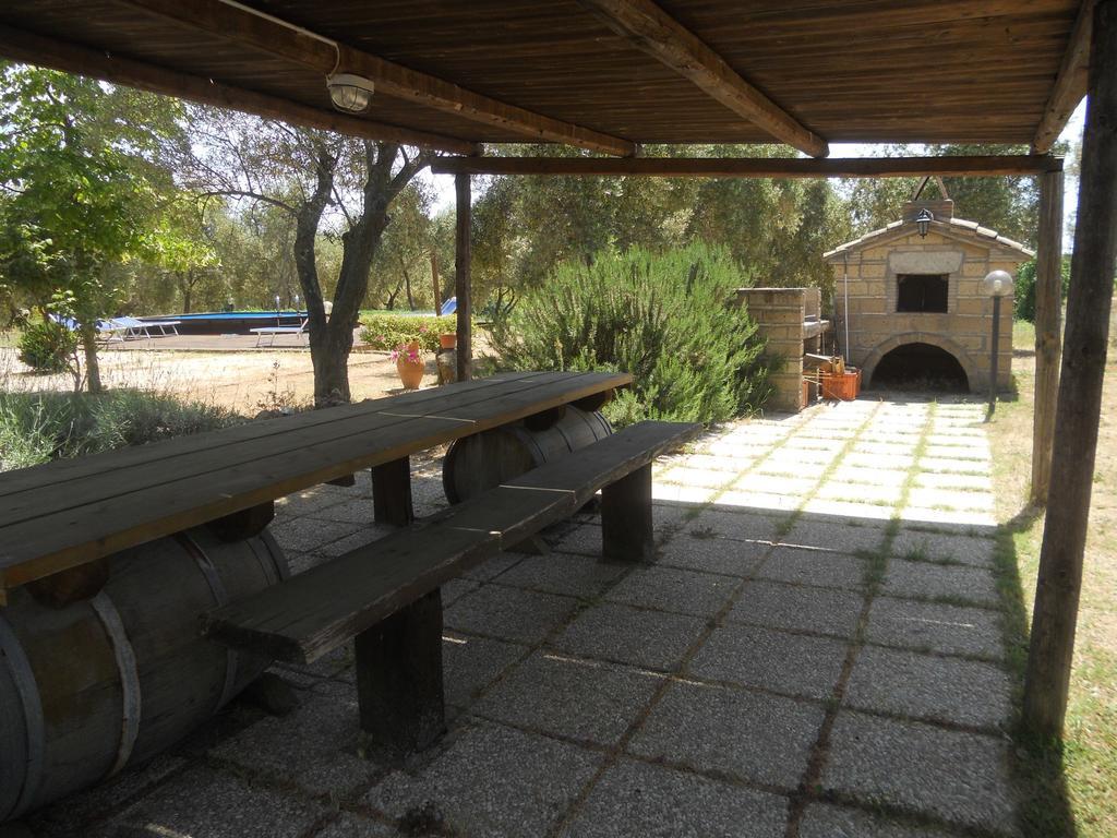 Agriturismo Tenuta Roccaccia ปีติญาโน ภายนอก รูปภาพ